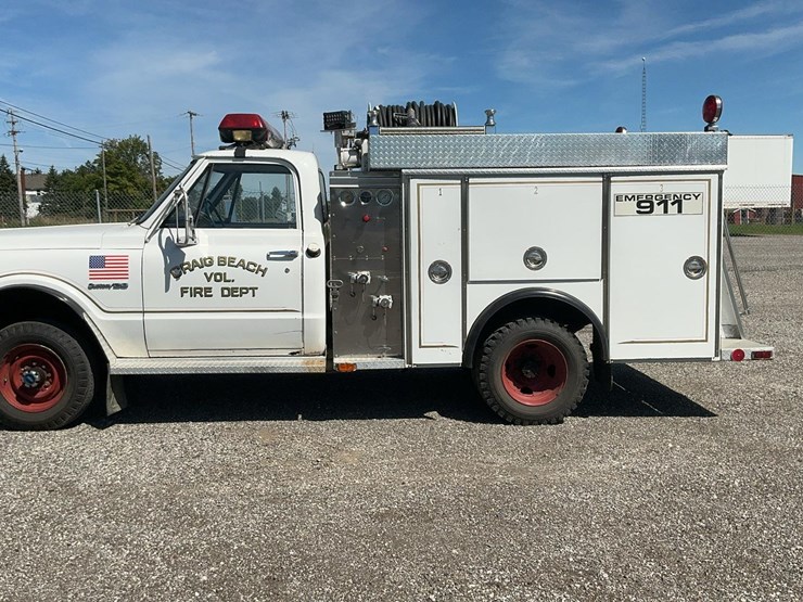 #2001-•-1971-chevy-custom-/20-fire-truck*-image-2