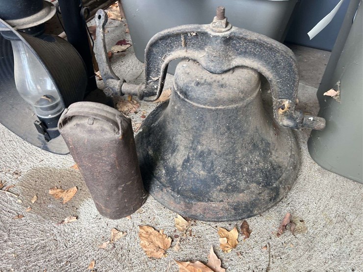 crystal-metal-bell-and-cow-bell-image-1