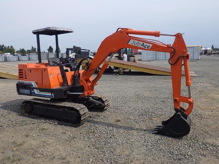 takeuchi-tb250-image-2
