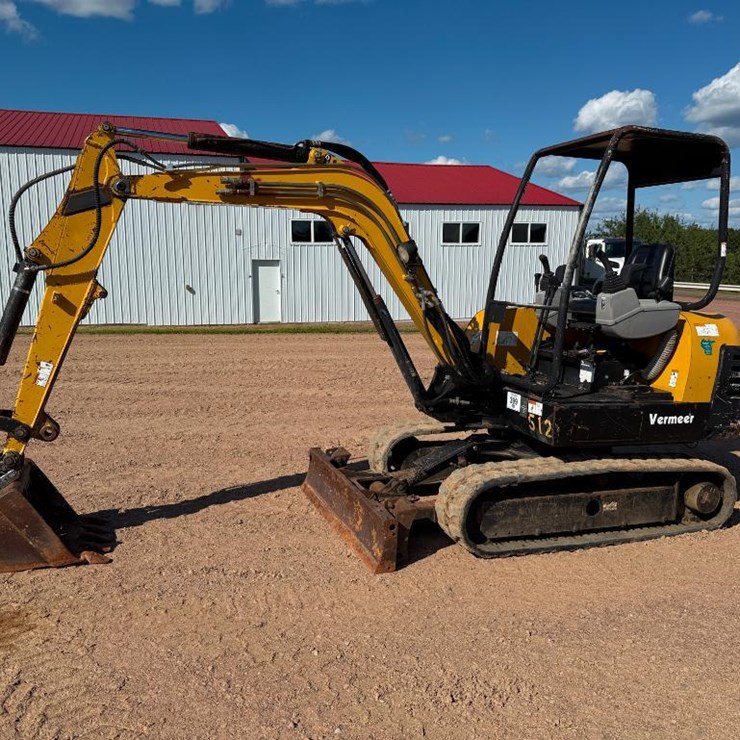 2003 VERMEER CX234