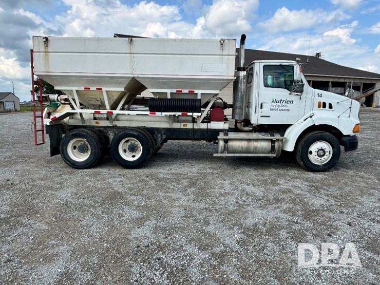 2005-sterling-dry-tender-truck-(gp11242,-unit-111565)-image-8
