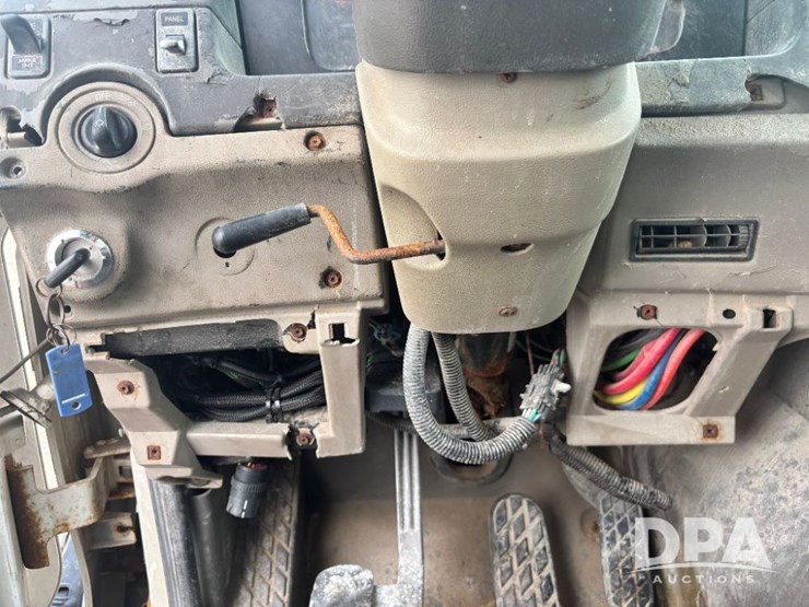 2005-sterling-dry-tender-truck-(gp11242,-unit-111565)-image-92