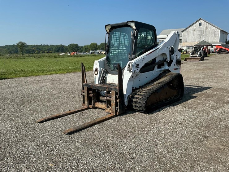 2015-bobcat-t770-image-1