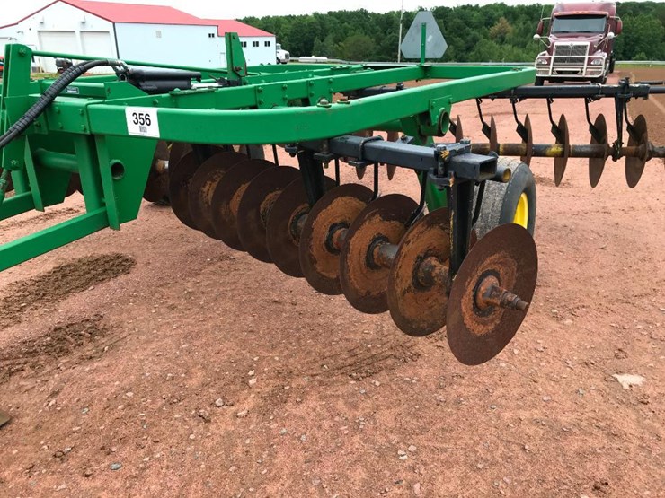 john-deere-110-image-11