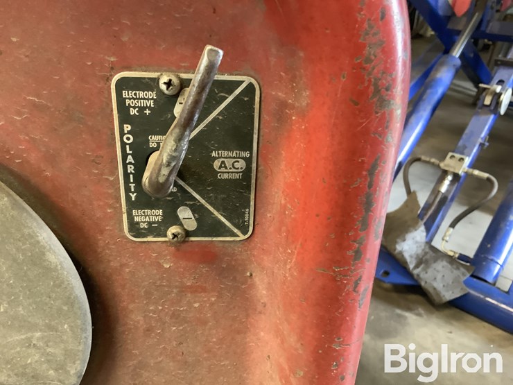 lincoln-idealarc-250-welder-image-10