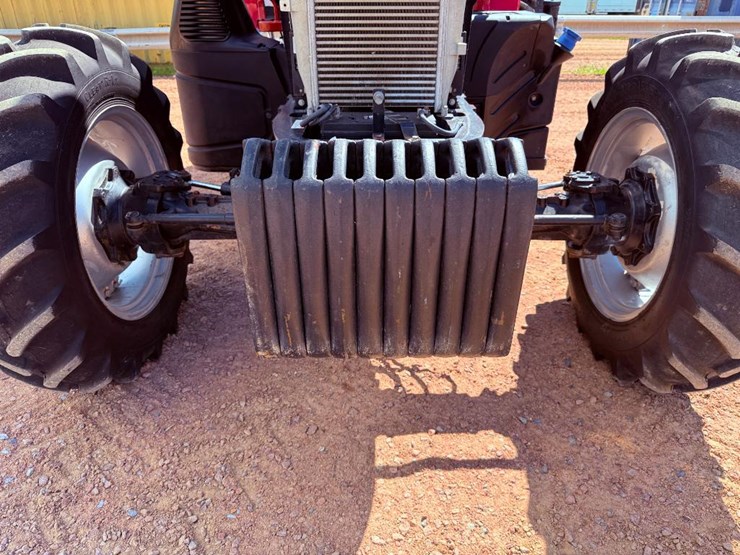 2016-case-ih-farmall-130a-image-41