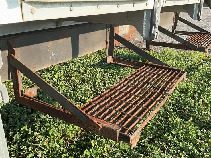 #2202-•-2015-g-s-specialty-dump-trailer*-image-35