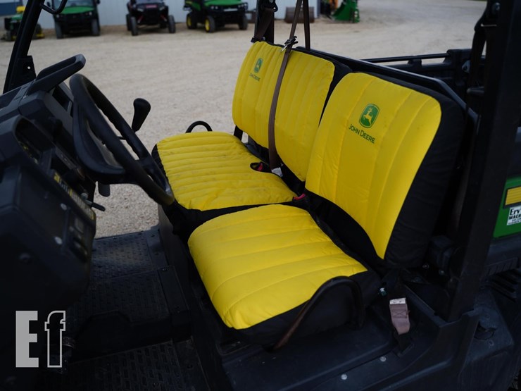 2019-john-deere-gator-xuv-835m-image-25