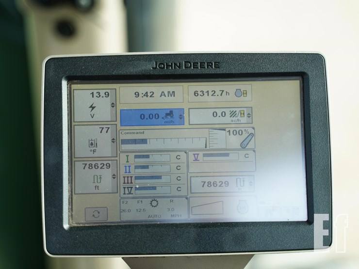 2013-john-deere-8360rt-image-43