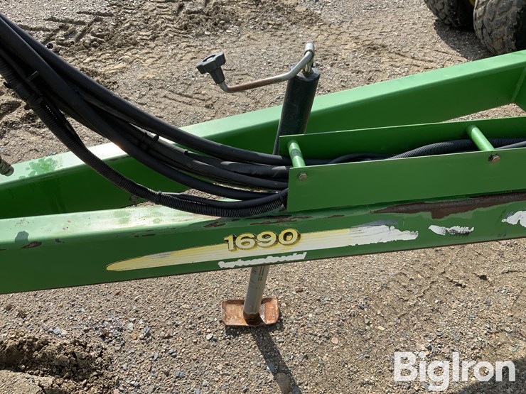 2005-john-deere-1690-ccs-image-12