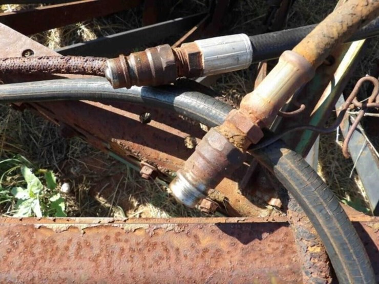 john-deere-8300-image-9