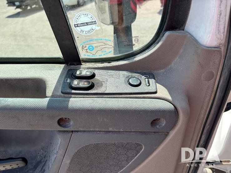2013-freightliner-truck-(dr11874-unit-771)-image-74