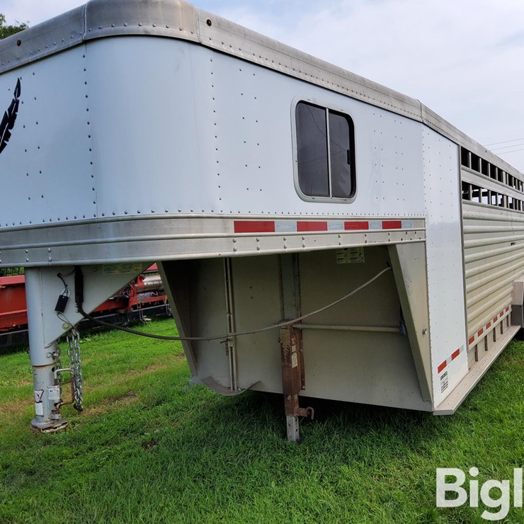 2016 FEATHERLITE 8413-7624