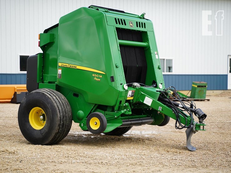 2023-john-deere-450m-image-3