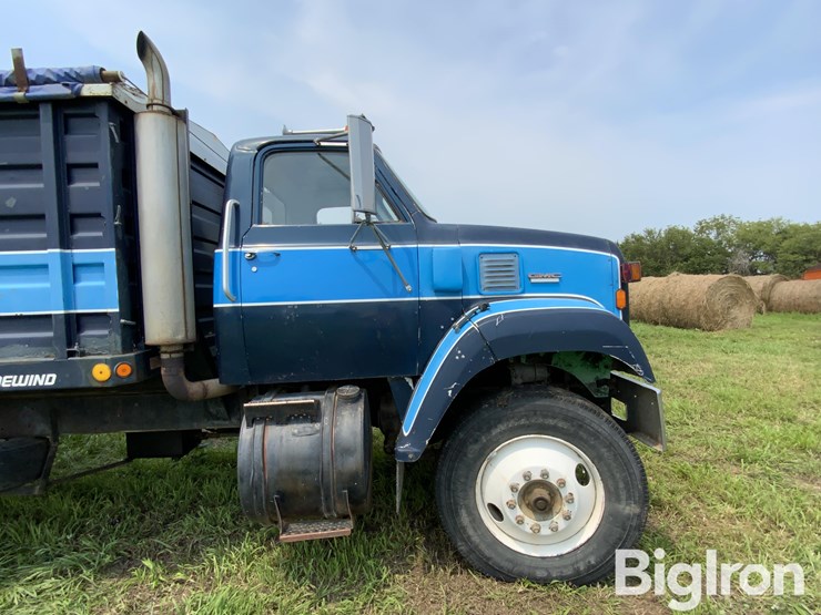 1973-gmc-9500-image-18
