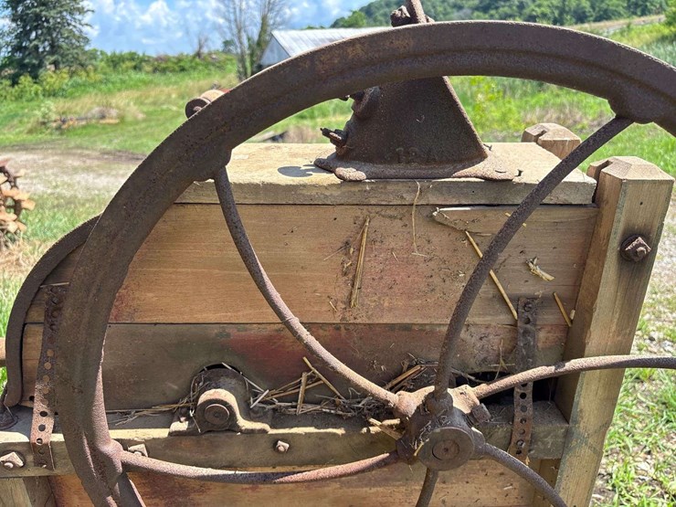 hocking-valley-corn-sheller-and-jack-image-6