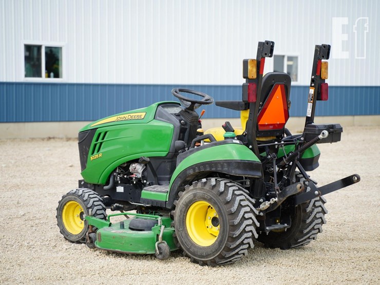 2019-john-deere-1025r-image-7