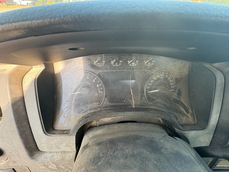 2011-ford-f150-image-34