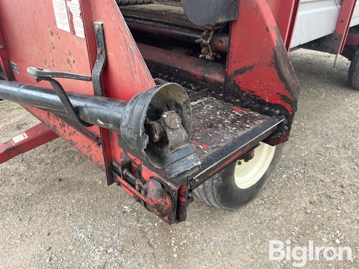 h&s-super-7+4-16'-forage-wagon-image-15
