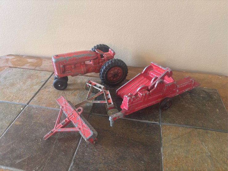 1/16-oliver-baler-and-hubley-tractor-and-implements-image-1