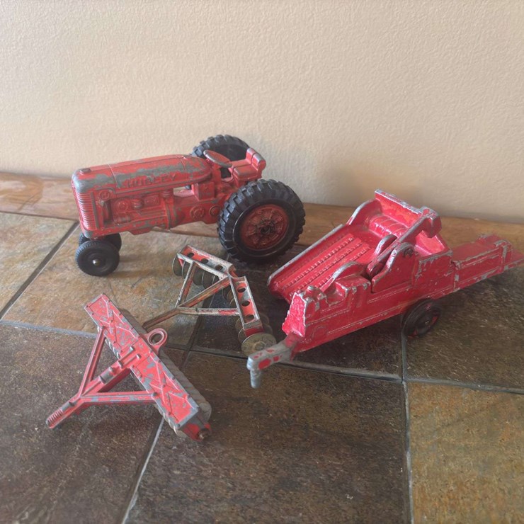 1/16 Oliver Baler and Hubley Tractor and implements