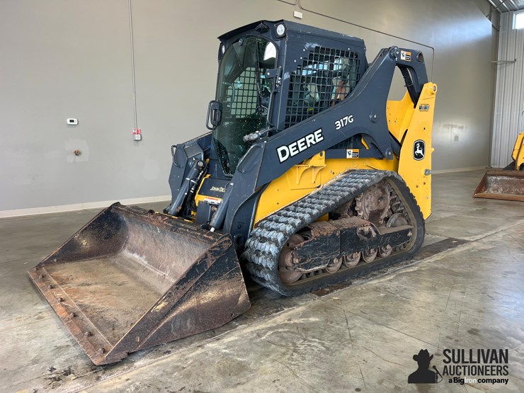 2018-deere-317g-image-1