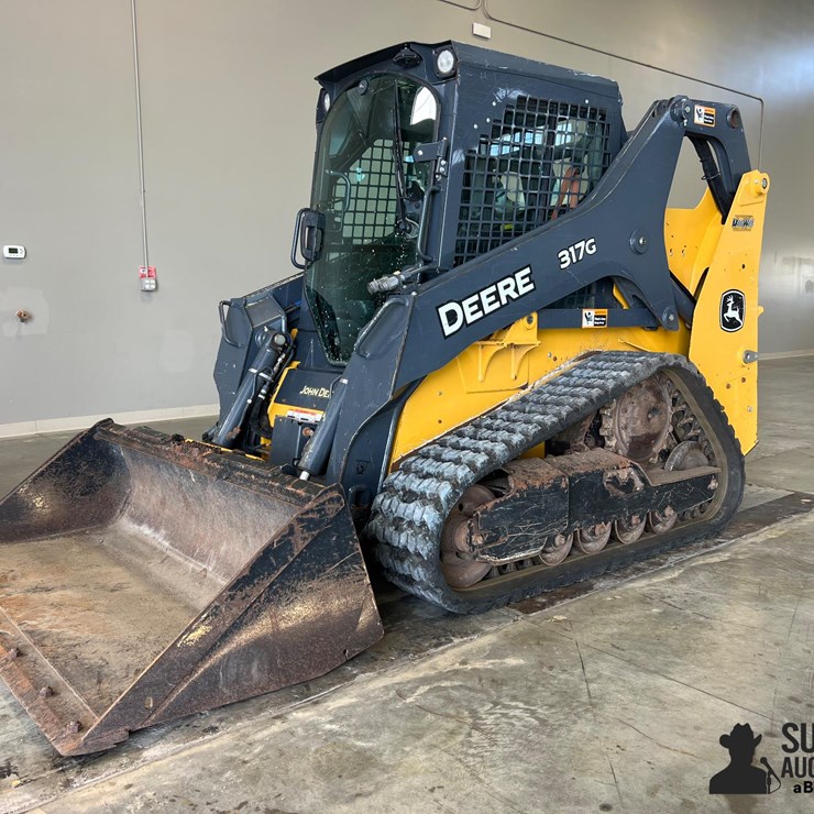 2018 DEERE 317G