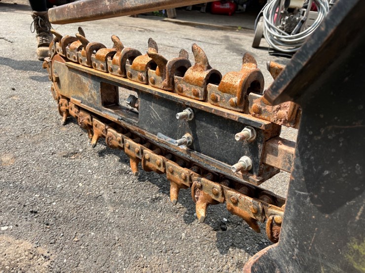 2006-ditch-witch-42"-trencher-attachment-image-4