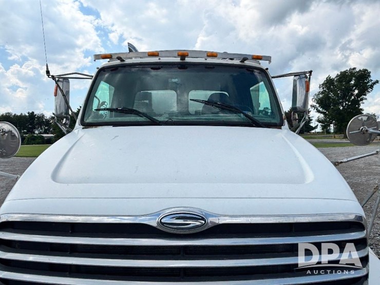 2005-sterling-dry-tender-truck-(gp11242,-unit-111565)-image-22