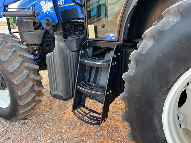 2013-new-holland-ts6.125-image-15