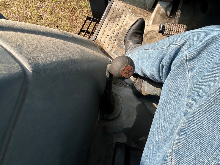 new-holland-tl100a-image-56