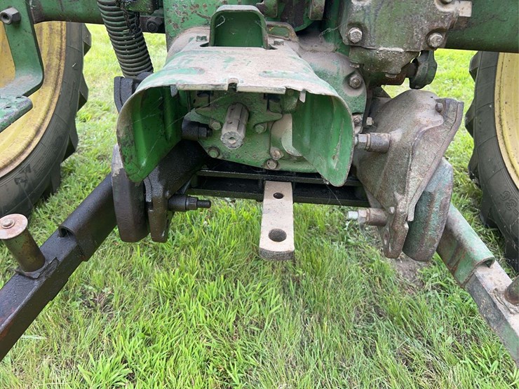 1958-john-deere-520-image-38