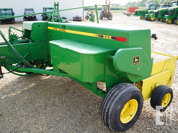 1990-john-deere-328-image-14