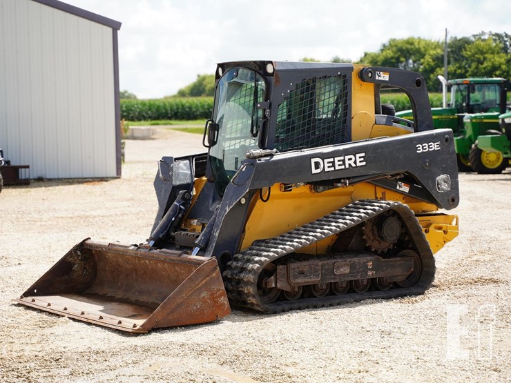2015-deere-333e-image-1