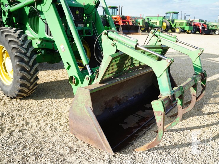 2002-john-deere-7420-image-17