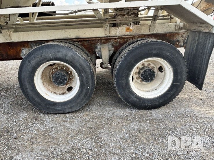 2005-sterling-dry-tender-truck-(gp11242,-unit-111565)-image-38
