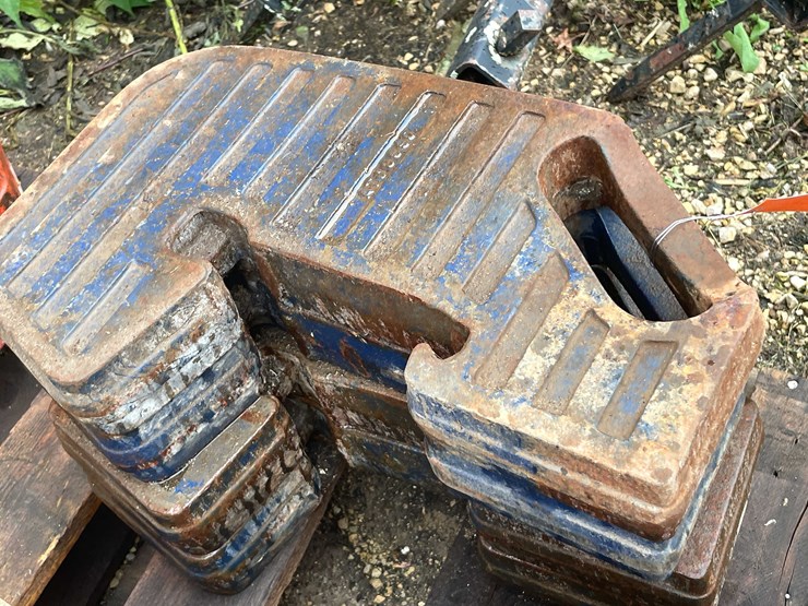#7478-•-(4)-tractor-weights-image-4