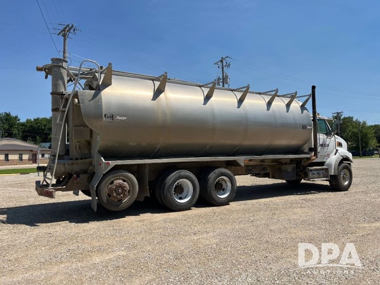 2009-sterling-feed-truck-(jn2573,-unit-2018)-image-11