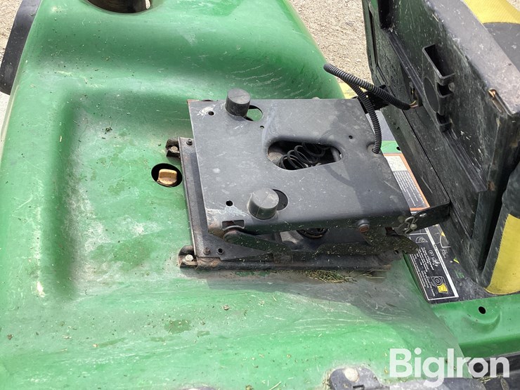 2014-john-deere-x758-image-15