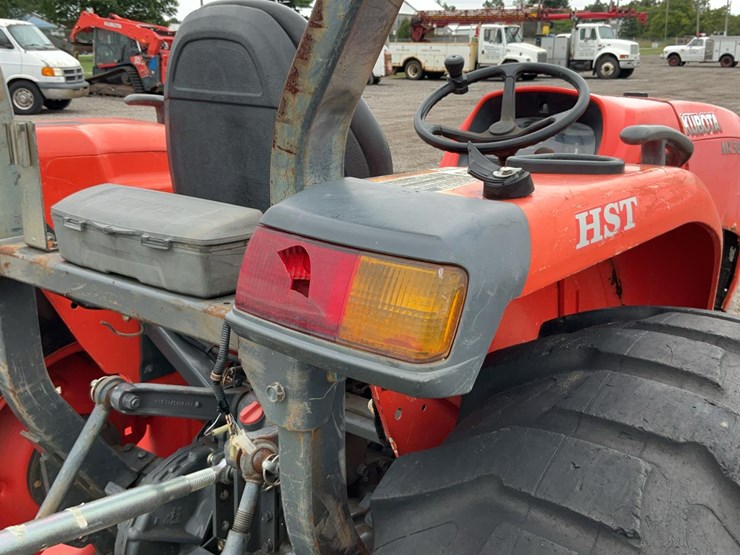 2016-kubota-mx5800-image-26