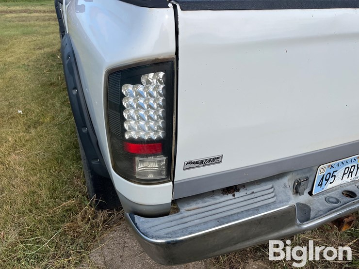 2005-dodge-2500-image-19