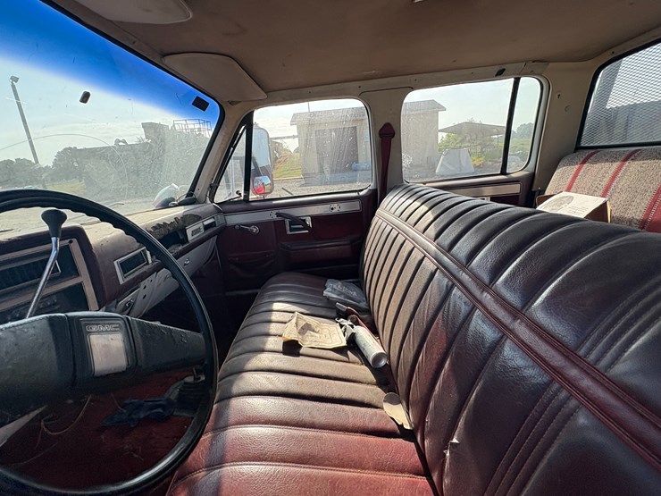 #88-•-#25032-•-1983-gmc-c/k-4x4-t/a-crew-cab-4x4-work-bed-truck-vin:-1gdjk33w0ds511665-image-39