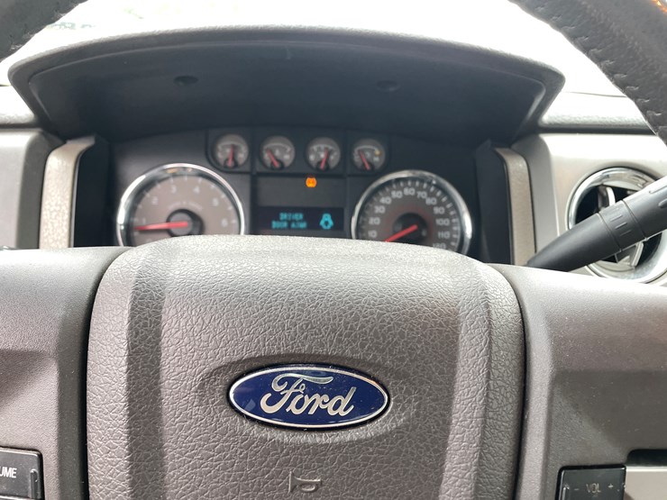 2010-ford-f150-xlt-image-23