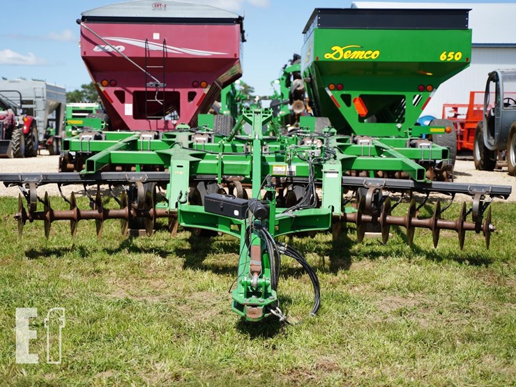 2014-john-deere-2720-image-2