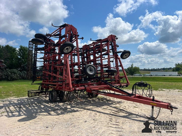 2011-case-ih-200-image-3
