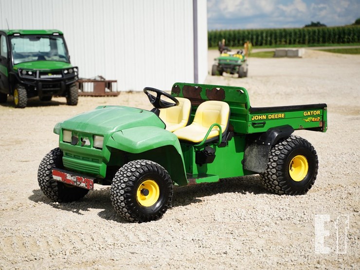 2004-john-deere-gator-image-1
