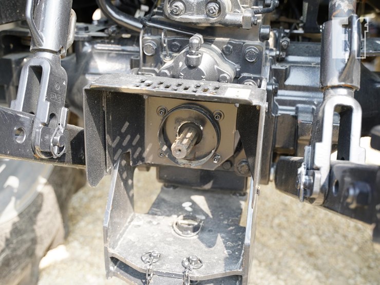 2022-case-ih-farmall-75a-image-29