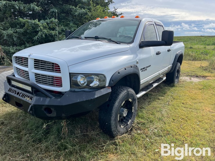 2005-dodge-2500-image-1