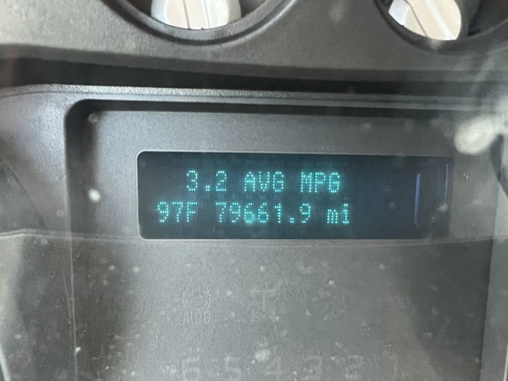 2015-ford-f350-image-26