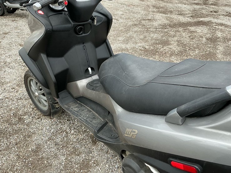#2351-•-2009-vespa-lx-150-scooter*-image-14